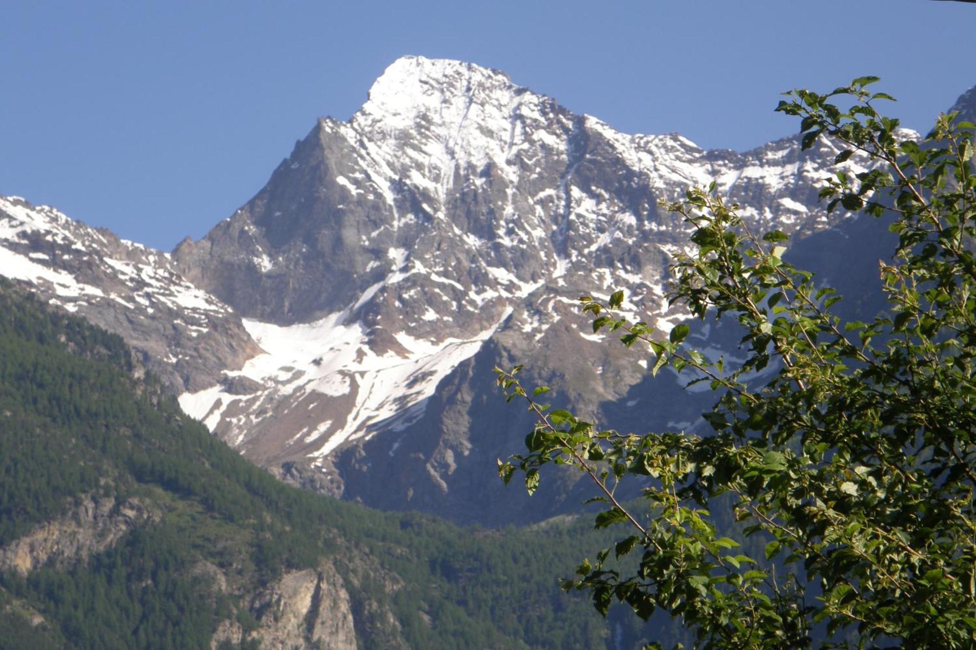 Monte Emilius Alloggio Ad Uso Turistico Vda Saint Christophe N 0002 المظهر الخارجي الصورة